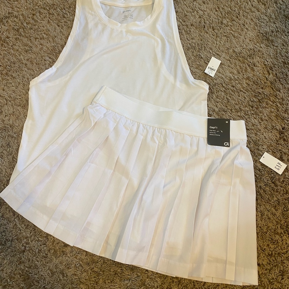 GapFit Gap pleated skirt & tank